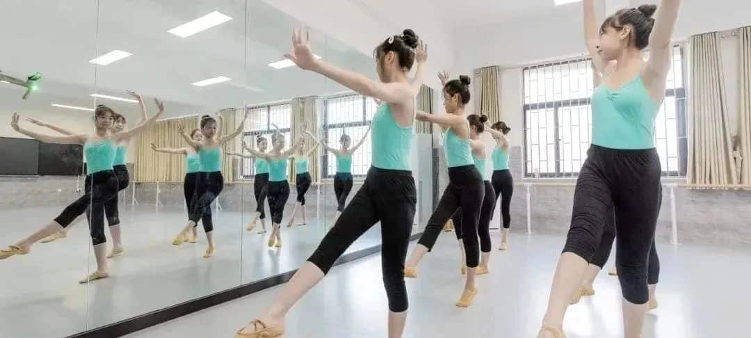 管城回族区第二实验中学