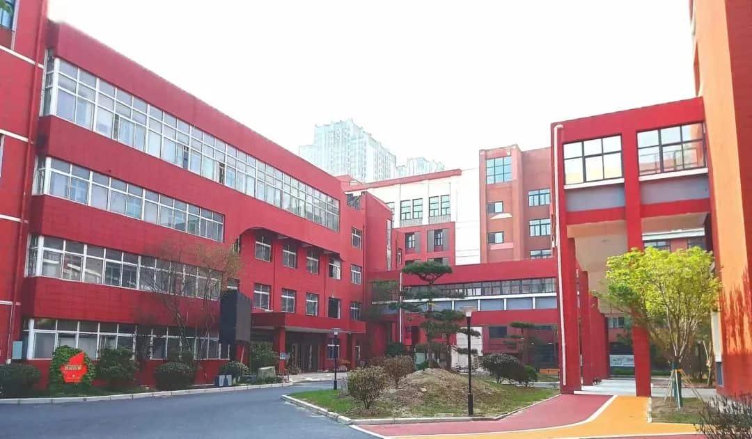 郑州市第五十七中学东校区