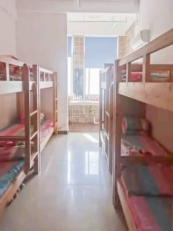 郑州市二七区沪华国庆学校
