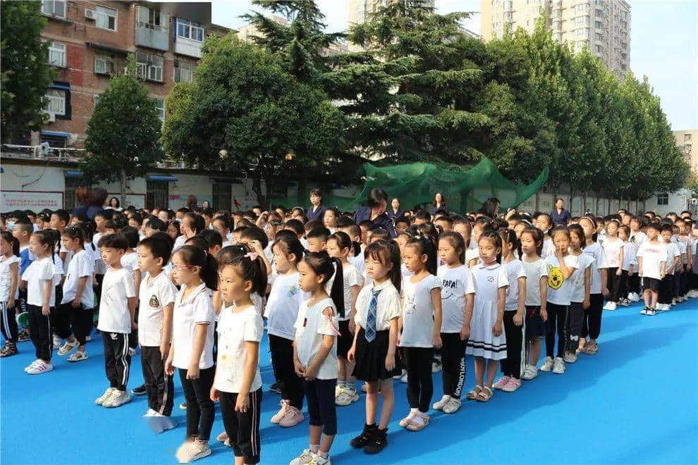 郑州市中原区伏牛路小学