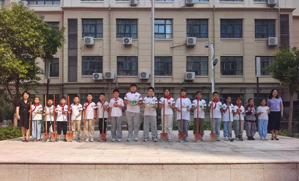 郑州市管城回族区创新街花溪小学