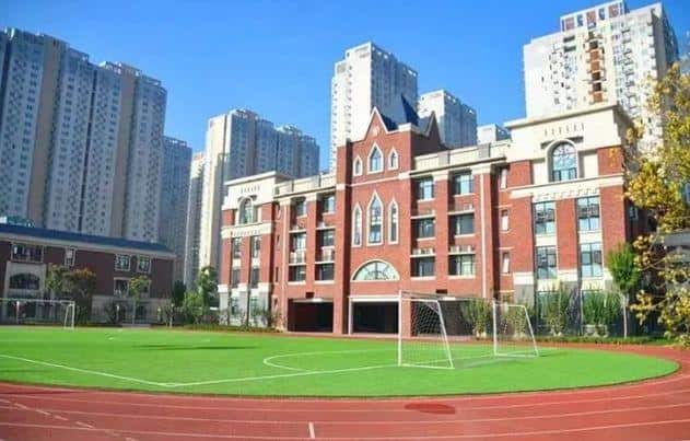 郑州市金水区木子联大外国语小学