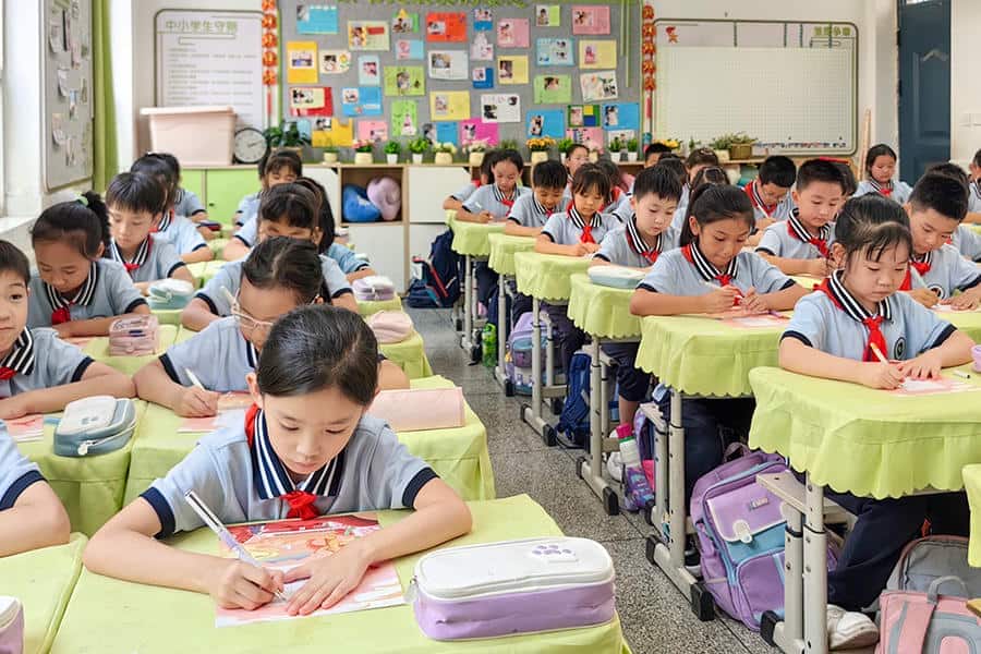 郑州市金水区经三路小学