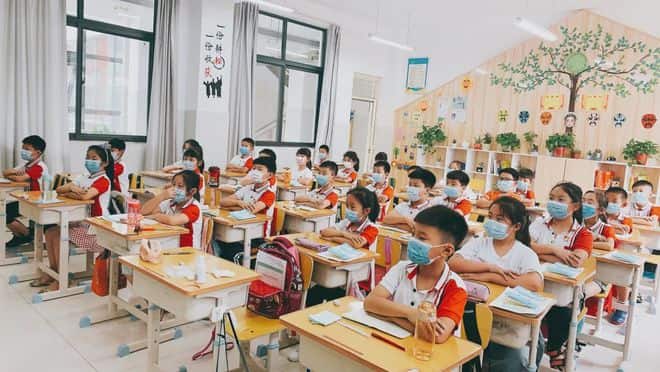 郑州市郑东新区商鼎路第一小学
