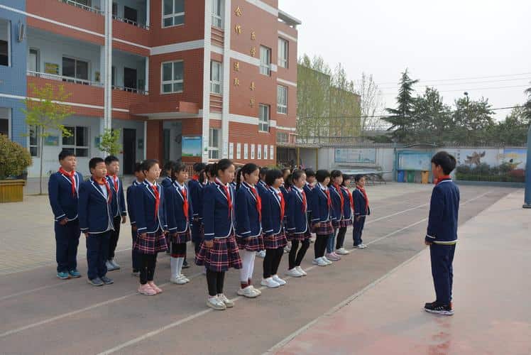 郑州市管城回族区张华楼小学