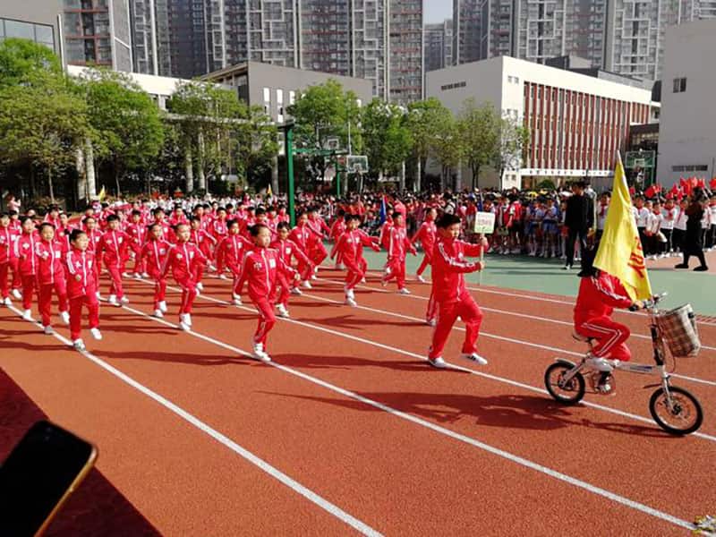 郑州市管城回族区腾飞路七里河小学