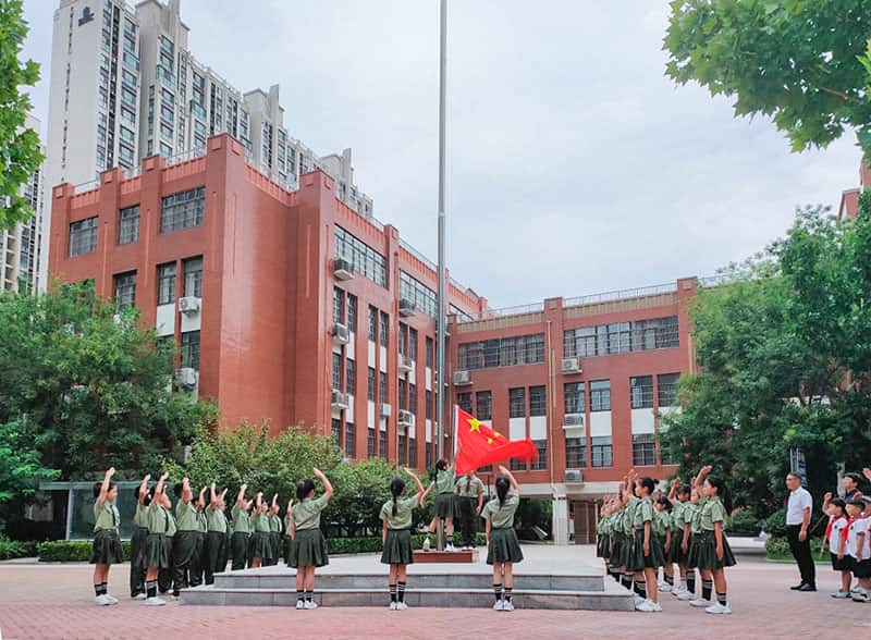 郑州市管城回族区银莺路小学
