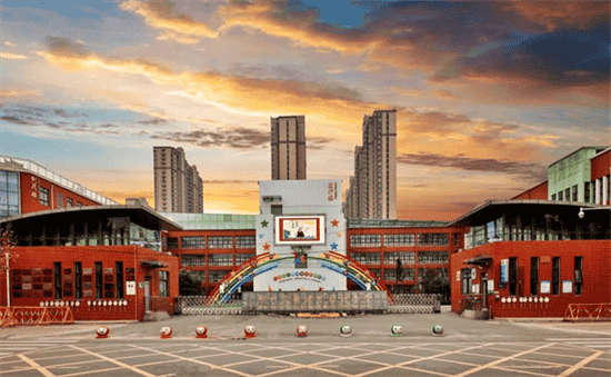 郑州高新技术产业开发区外国语小学