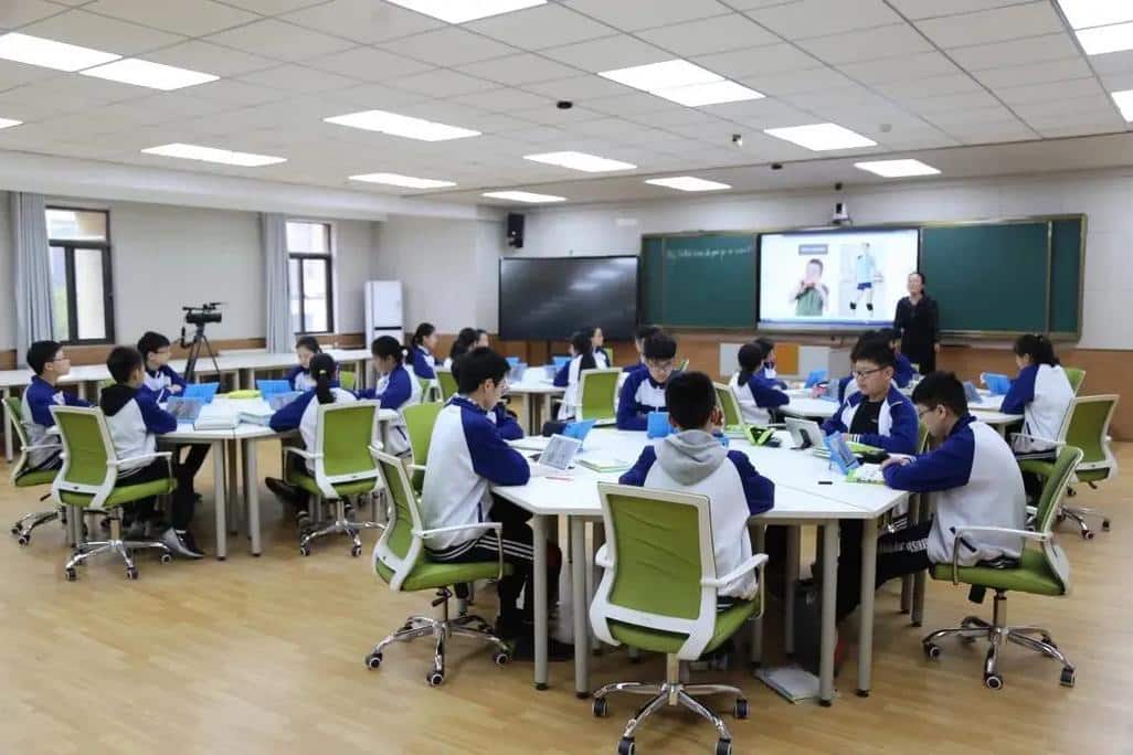 郑州高新区朗悦慧外国语中学