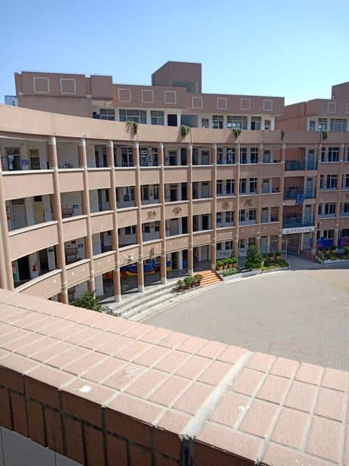 郑州市第八十二中学