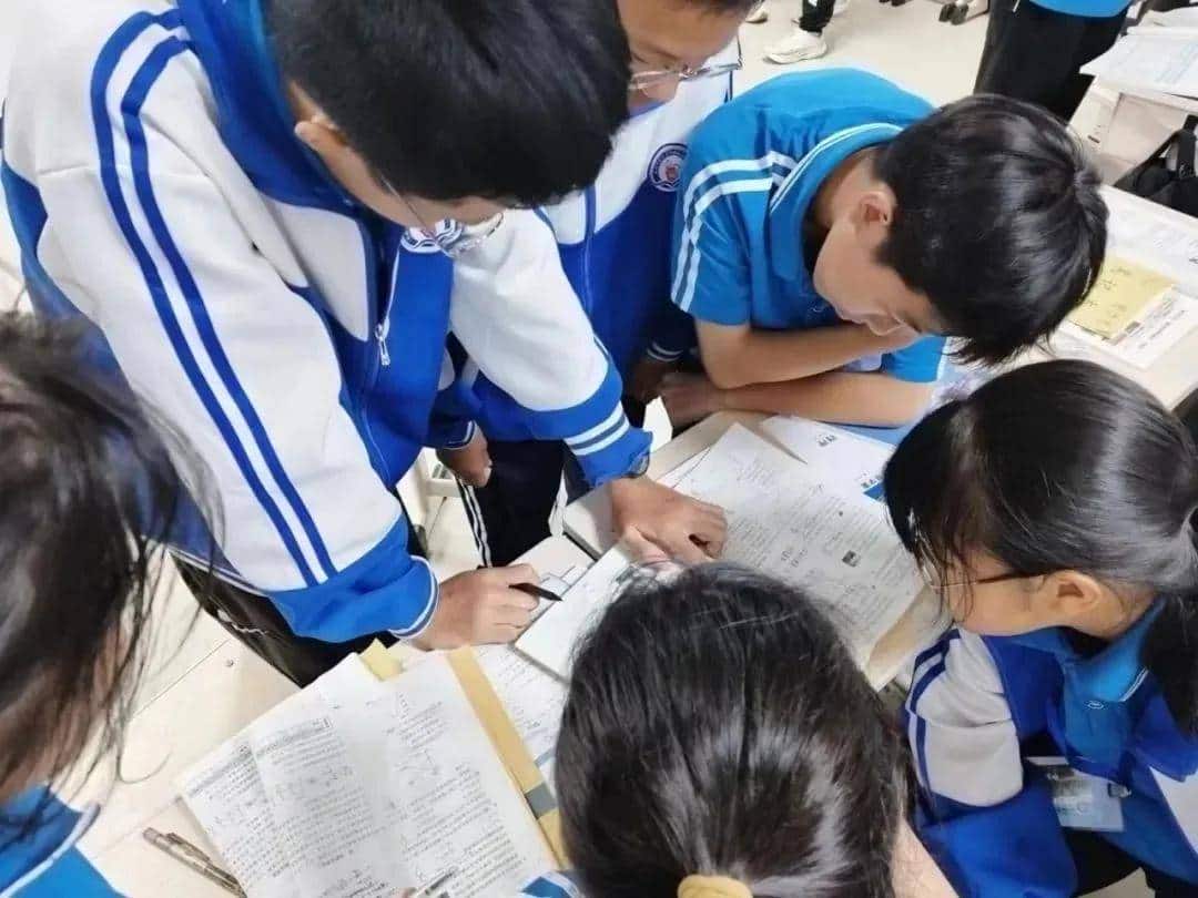 郑州中学生学习报社附属学校