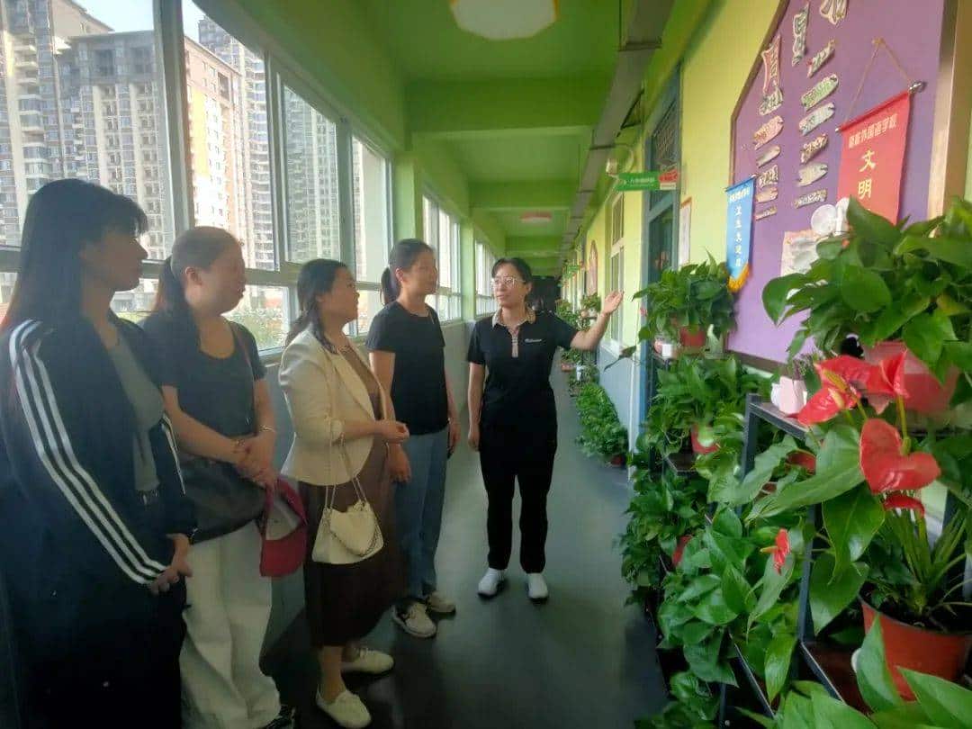 郑州市金水区新栋外国语学校