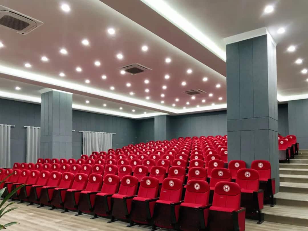 郑州航空港区郑航实验高级中学