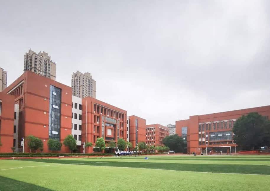 郑州高新技术产业开发区外国语中学