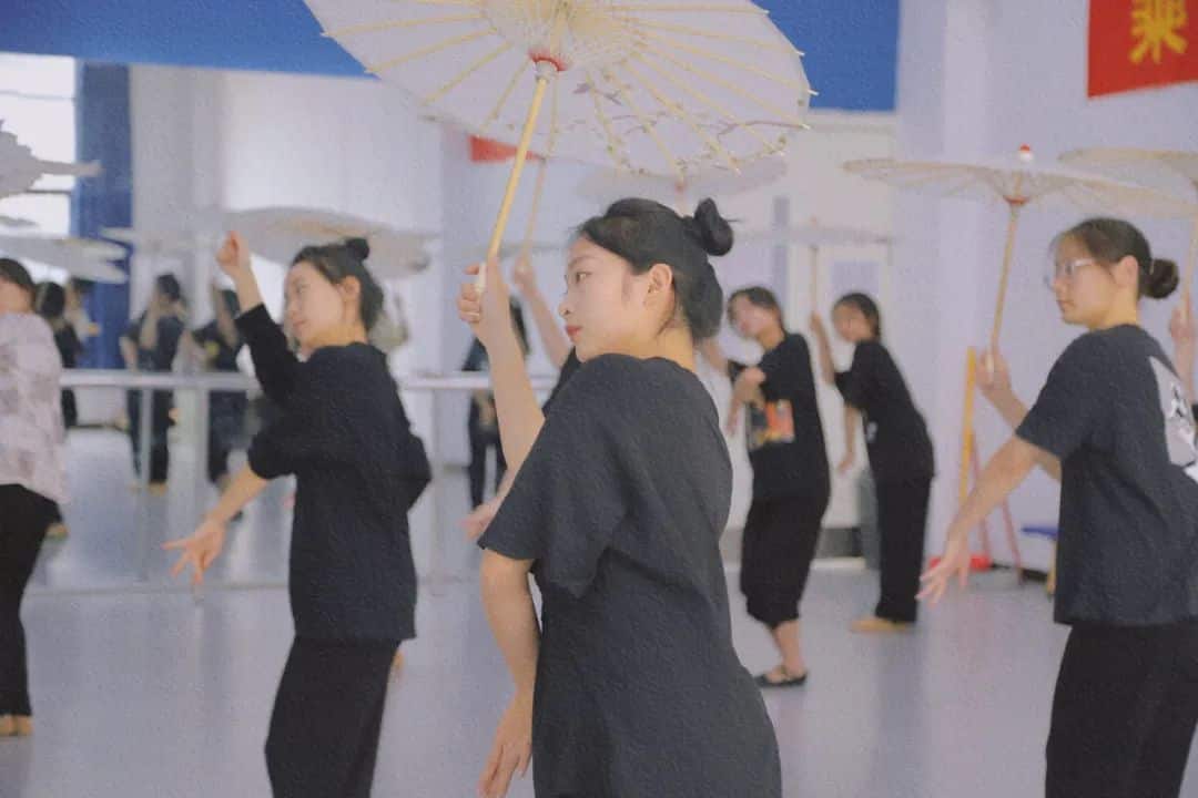 郑州艺书高级中学