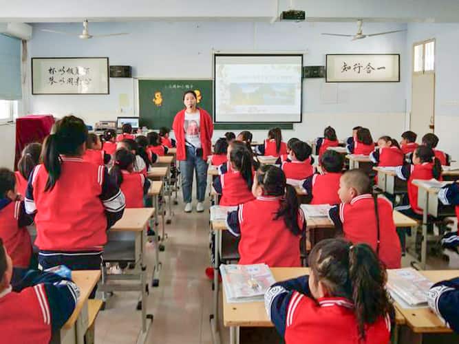 郑州市金水区龙子湖第四小学