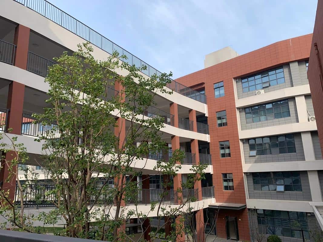 郑州市第四初级中学华侨城校区