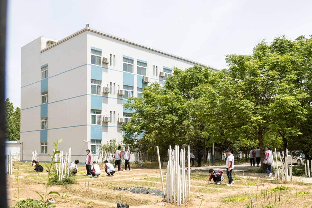 郑州经开区华尔高级中学