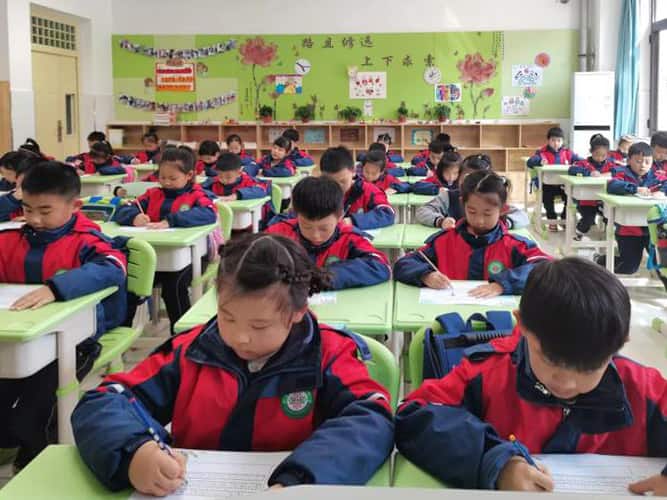 郑州市郑东新区春华学校
