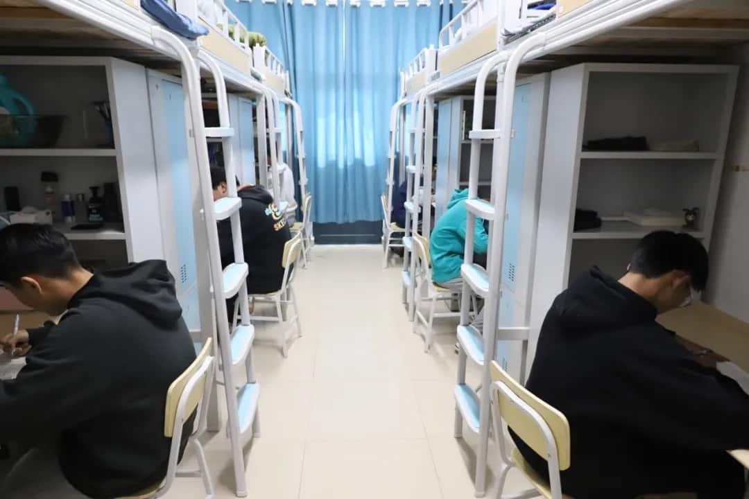 郑州市明新中学