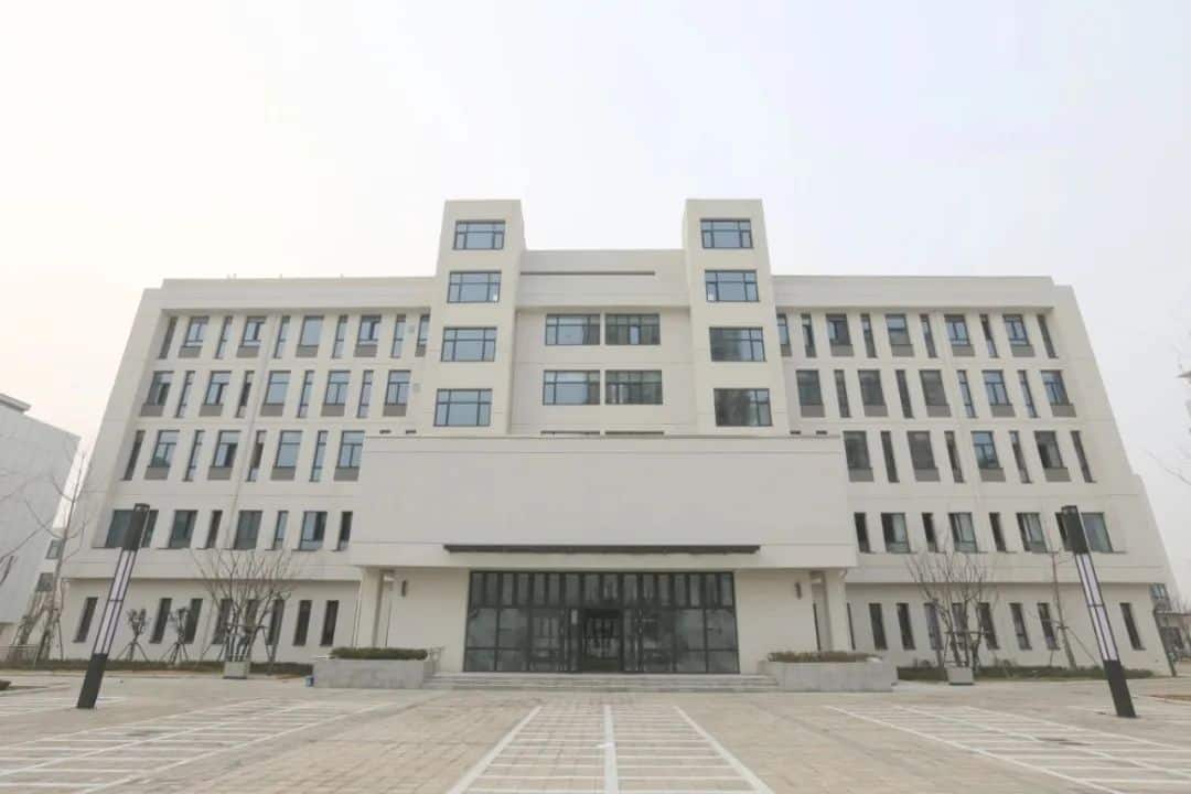 1行政楼.jpg