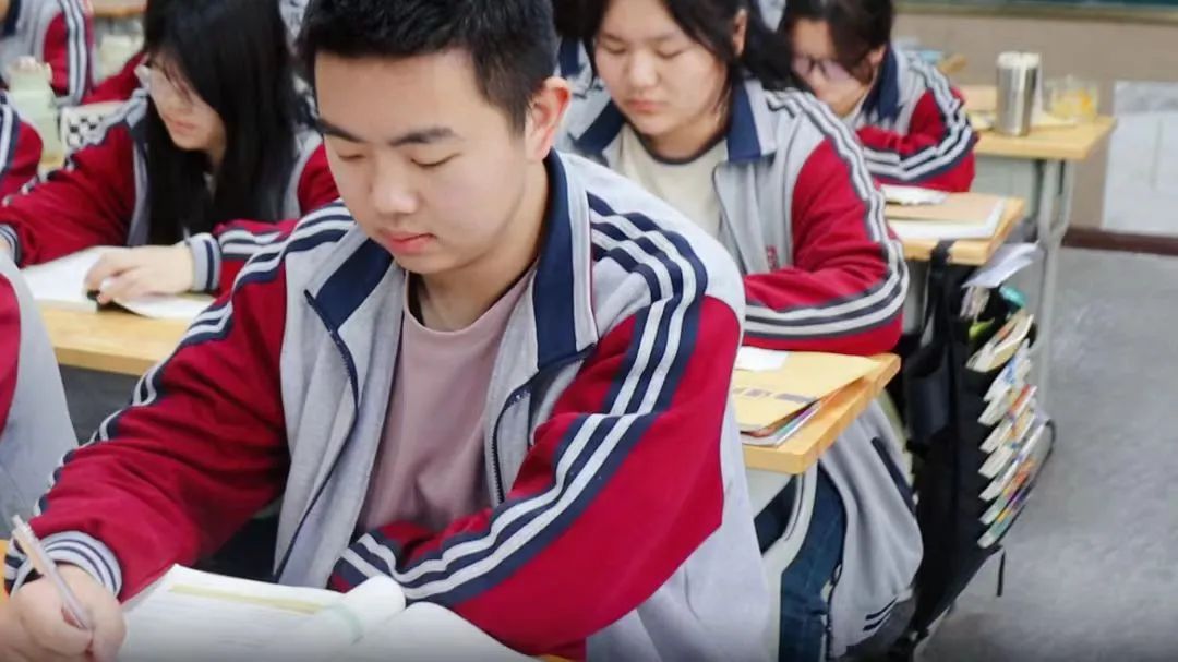郑州华尔高级中学