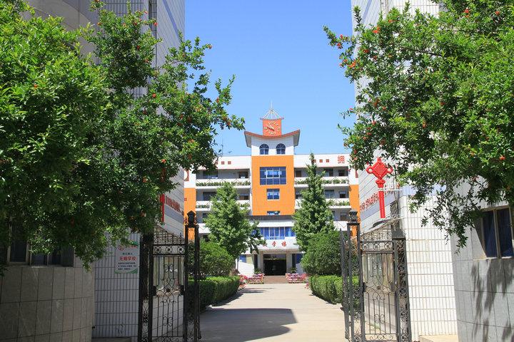 郑州市二砂寄宿学校